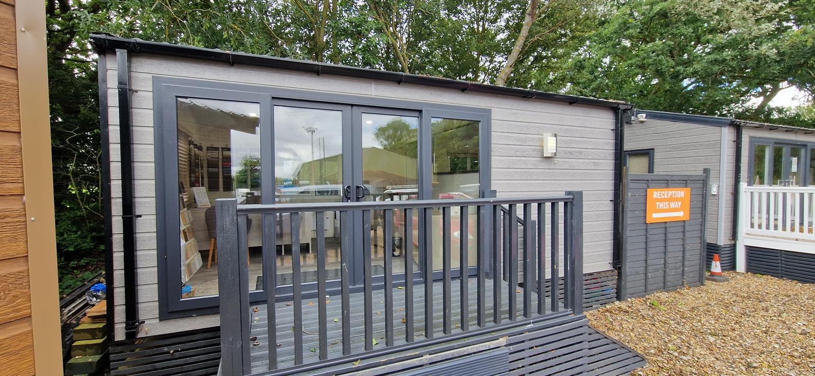 Sunrise Lodges Office / POD Sunrise Lodges Office / POD