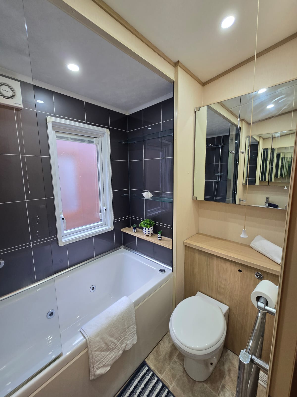 32ea507a-3e13-46e2-89aa-c4343bf93588