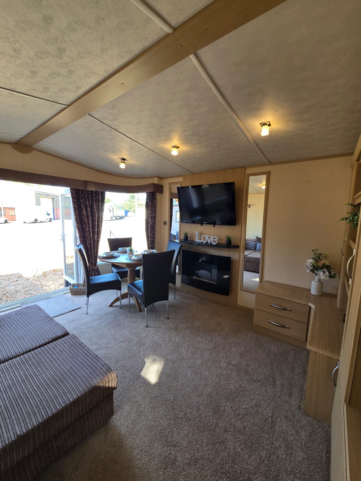 fbde53a2-715a-4046-b784-126746cd0029