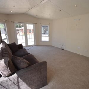SOLD – 2018 Delta Oakwood Lodge 40×13 | 2 beds | ELECTRIC MODEL | Full Winterpack