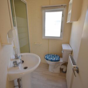 AVAILABLE – 2007 Atlas Nevada | 35×10 | 2 beds | Full Winterpack | En-suite Shower