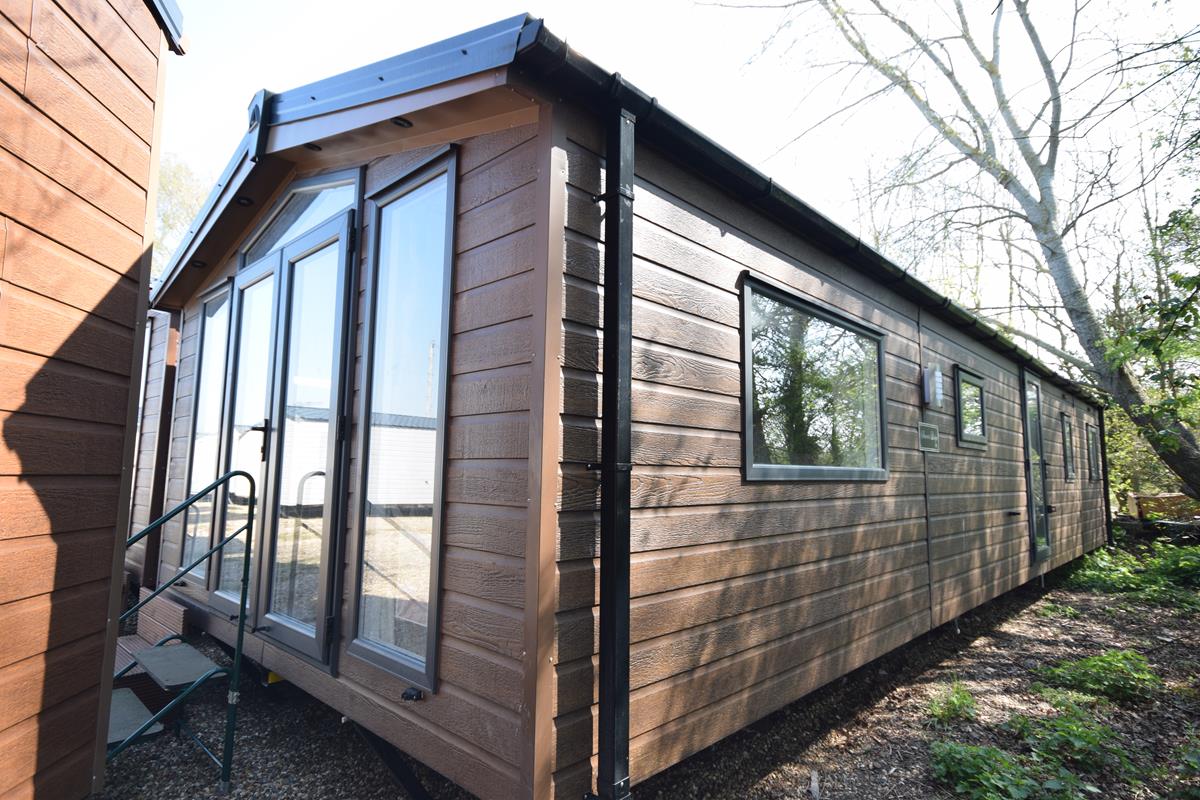 Sunrise Lodge 3 bed 2020 model exterior photo Sunrise Lodge 3 bed 2020 model exterior photo