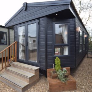 PRE-ORDER | 2027 Sunrise Lodge Deluxe Super’ | 41×13 | 3 beds