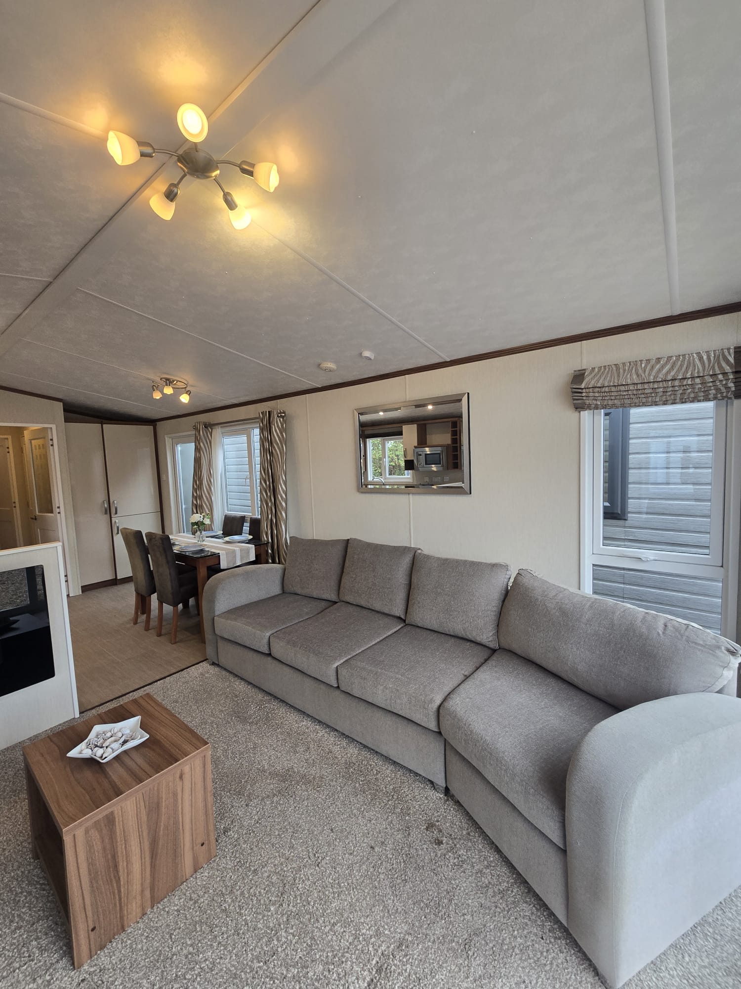 AVAILABLE | 2015 Pemberton Rivington 40x13 | 2 beds | Full Winterpack Mobile Home