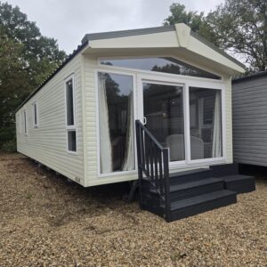 AVAILABLE | 2015 Pemberton Rivington 40×13 | 2 beds | Full Winterpack Mobile Home