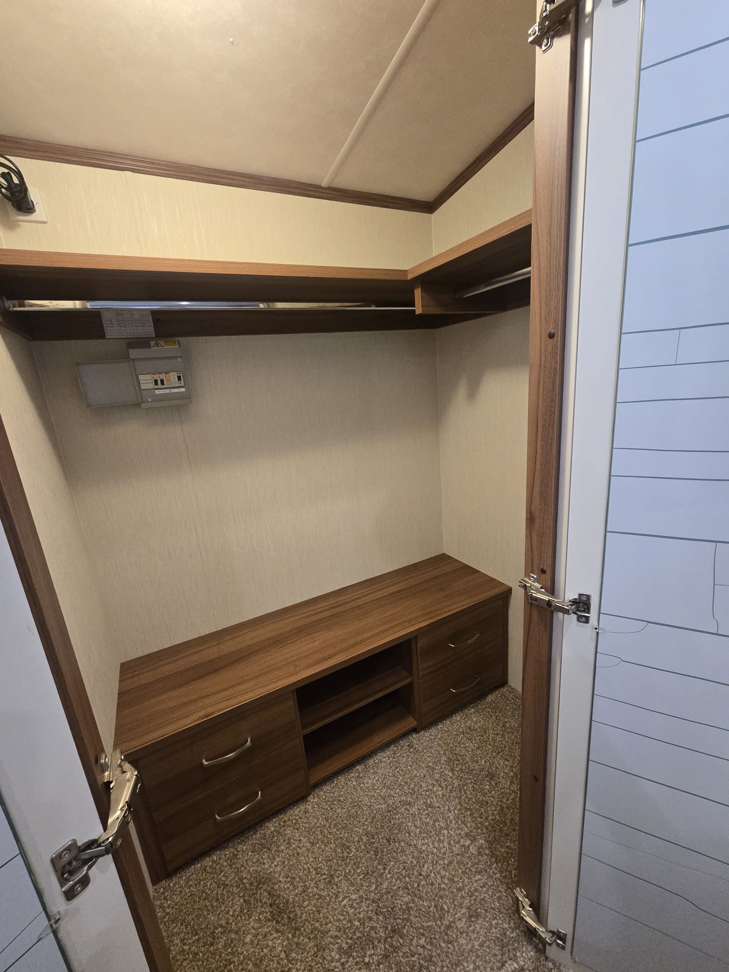 AVAILABLE | 2015 Pemberton Rivington 40x13 | 2 beds | Full Winterpack Mobile Home