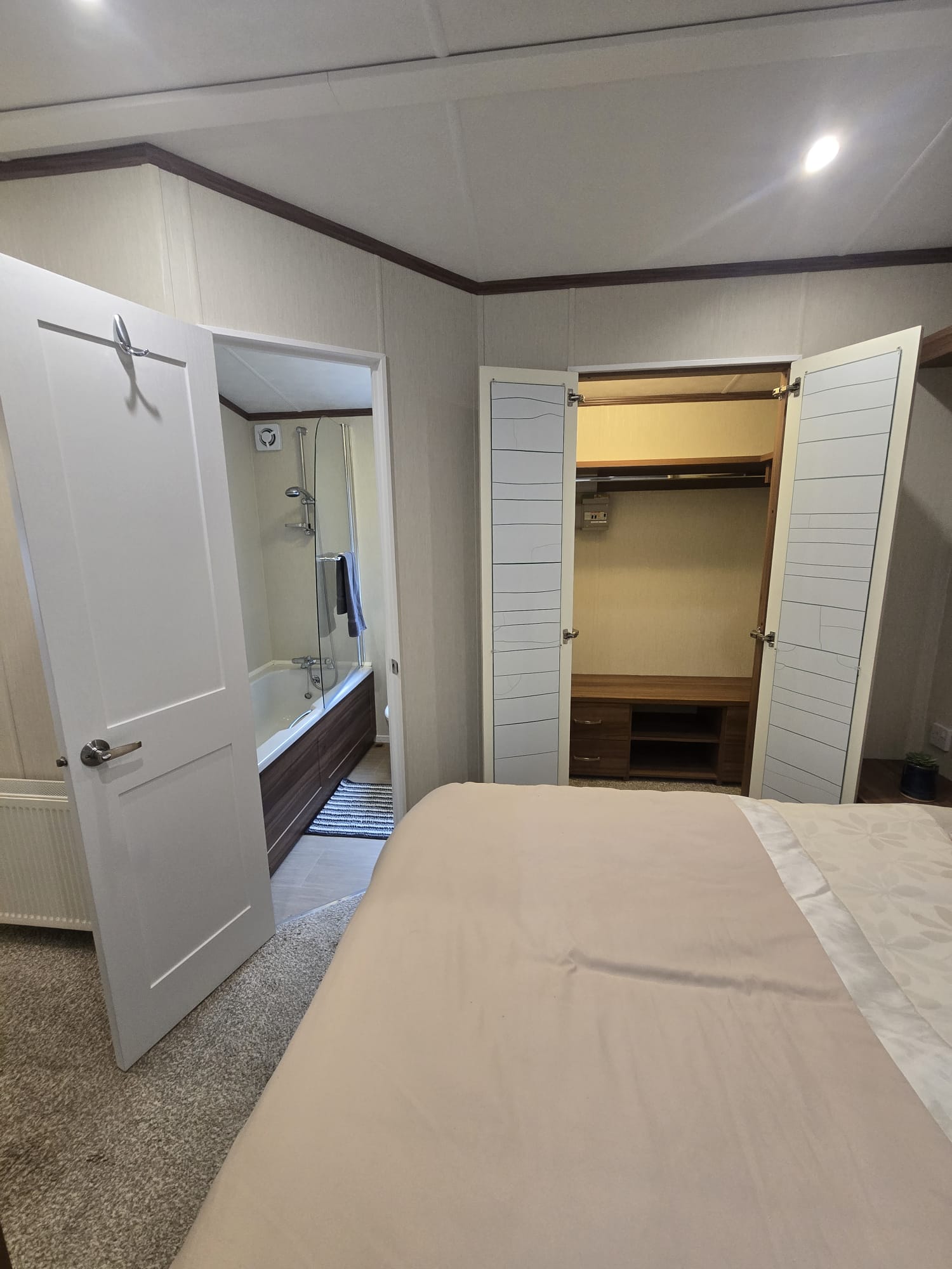 AVAILABLE | 2015 Pemberton Rivington 40x13 | 2 beds | Full Winterpack Mobile Home