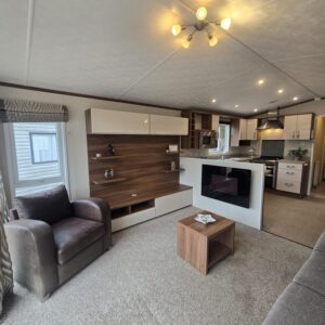 AVAILABLE | 2015 Pemberton Rivington 40×13 | 2 beds | Full Winterpack Mobile Home