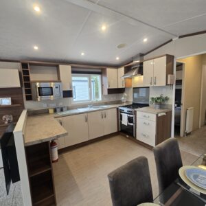 AVAILABLE | 2015 Pemberton Rivington 40×13 | 2 beds | Full Winterpack Mobile Home