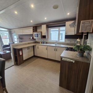 AVAILABLE | 2015 Pemberton Rivington 40×13 | 2 beds | Full Winterpack Mobile Home