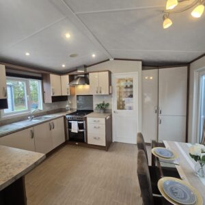 AVAILABLE | 2015 Pemberton Rivington 40×13 | 2 beds | Full Winterpack Mobile Home