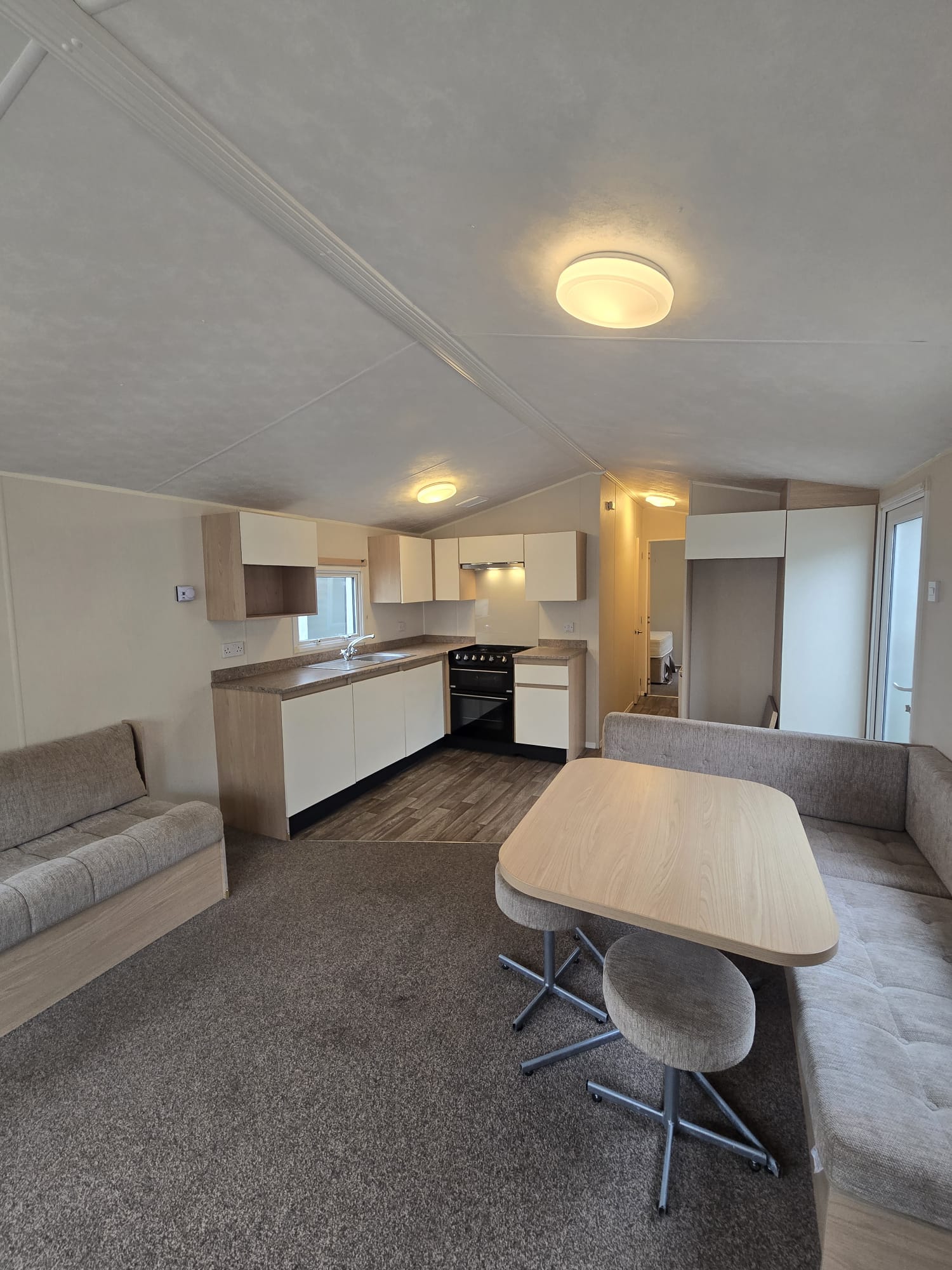 AVAILABLE | 2015 Willerby Aurora 36x12 | 3 beds | Full Winterpack