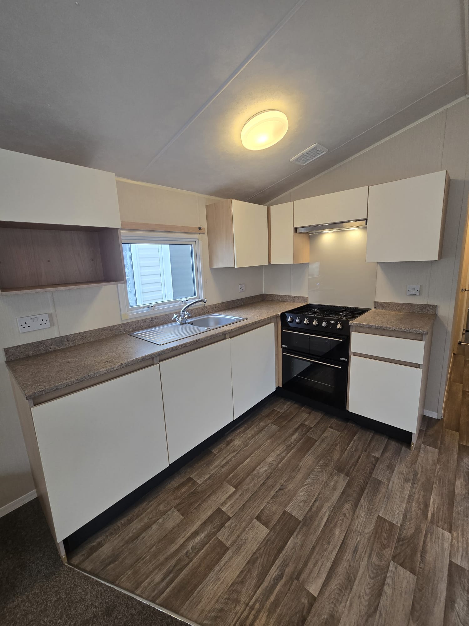 AVAILABLE | 2015 Willerby Aurora 36x12 | 3 beds | Full Winterpack