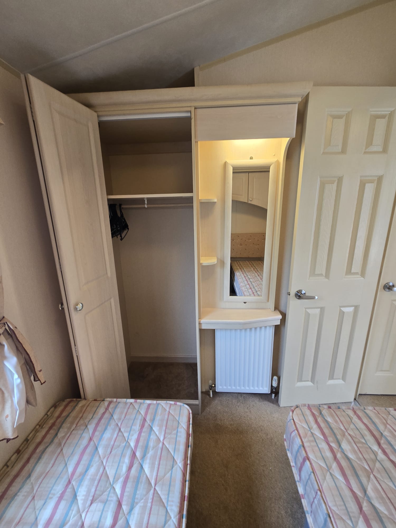 AVAILABLE | 2006 Willerby Granada 36x12 | 2 beds | Full Winterpack
