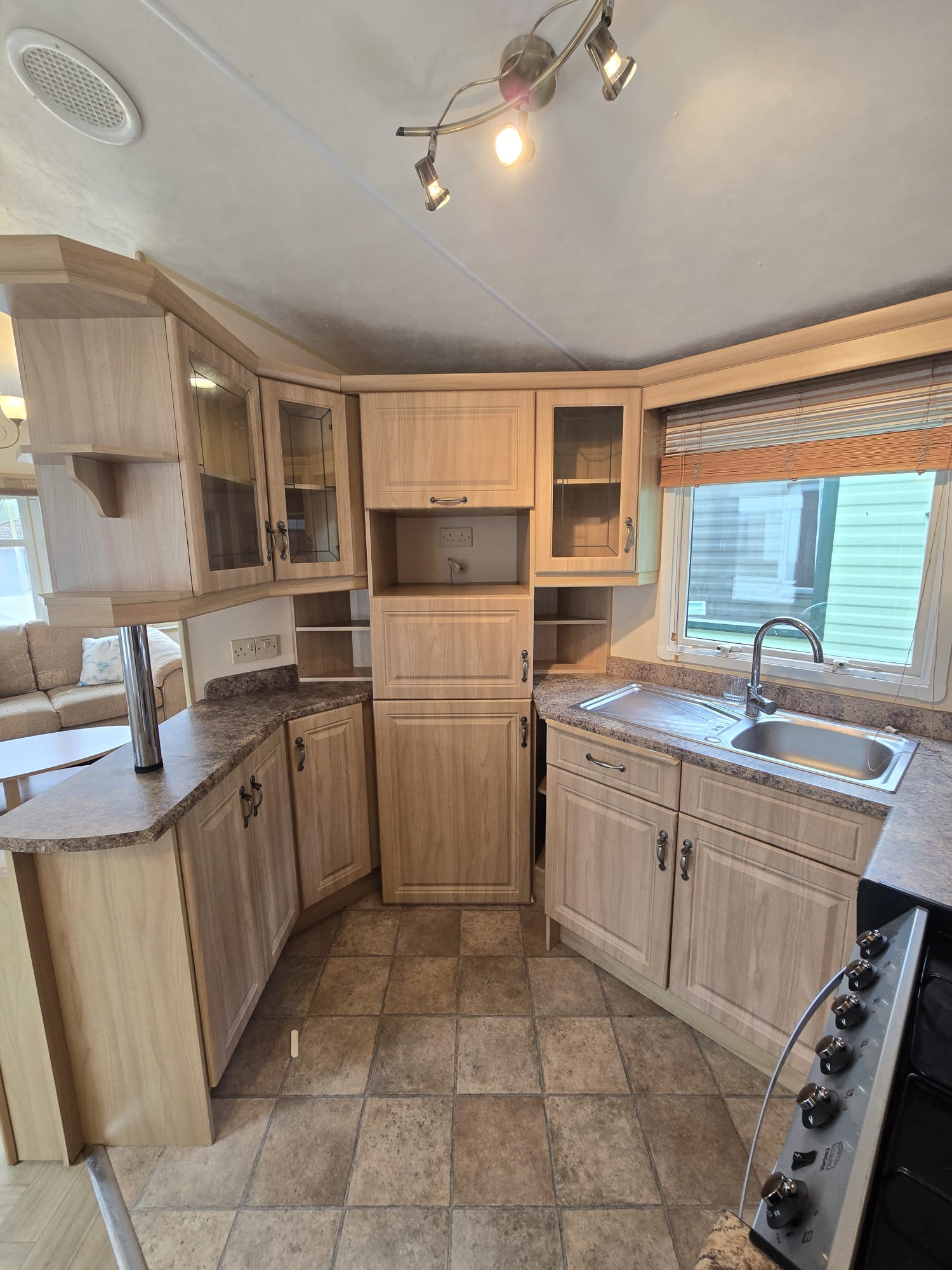 AVAILABLE | 2006 Willerby Granada 36x12 | 2 beds | Full Winterpack