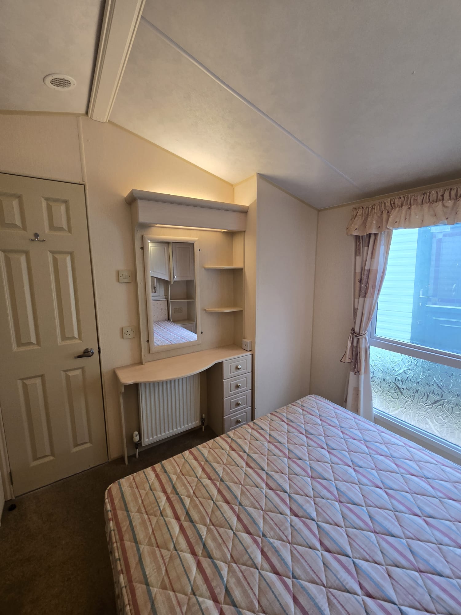 AVAILABLE | 2006 Willerby Granada 36x12 | 2 beds | Full Winterpack