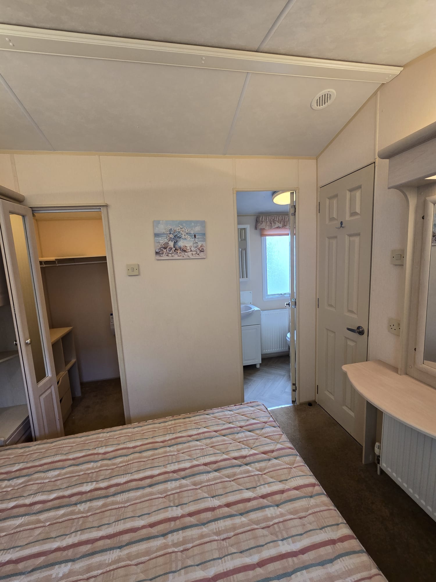 AVAILABLE | 2006 Willerby Granada 36x12 | 2 beds | Full Winterpack