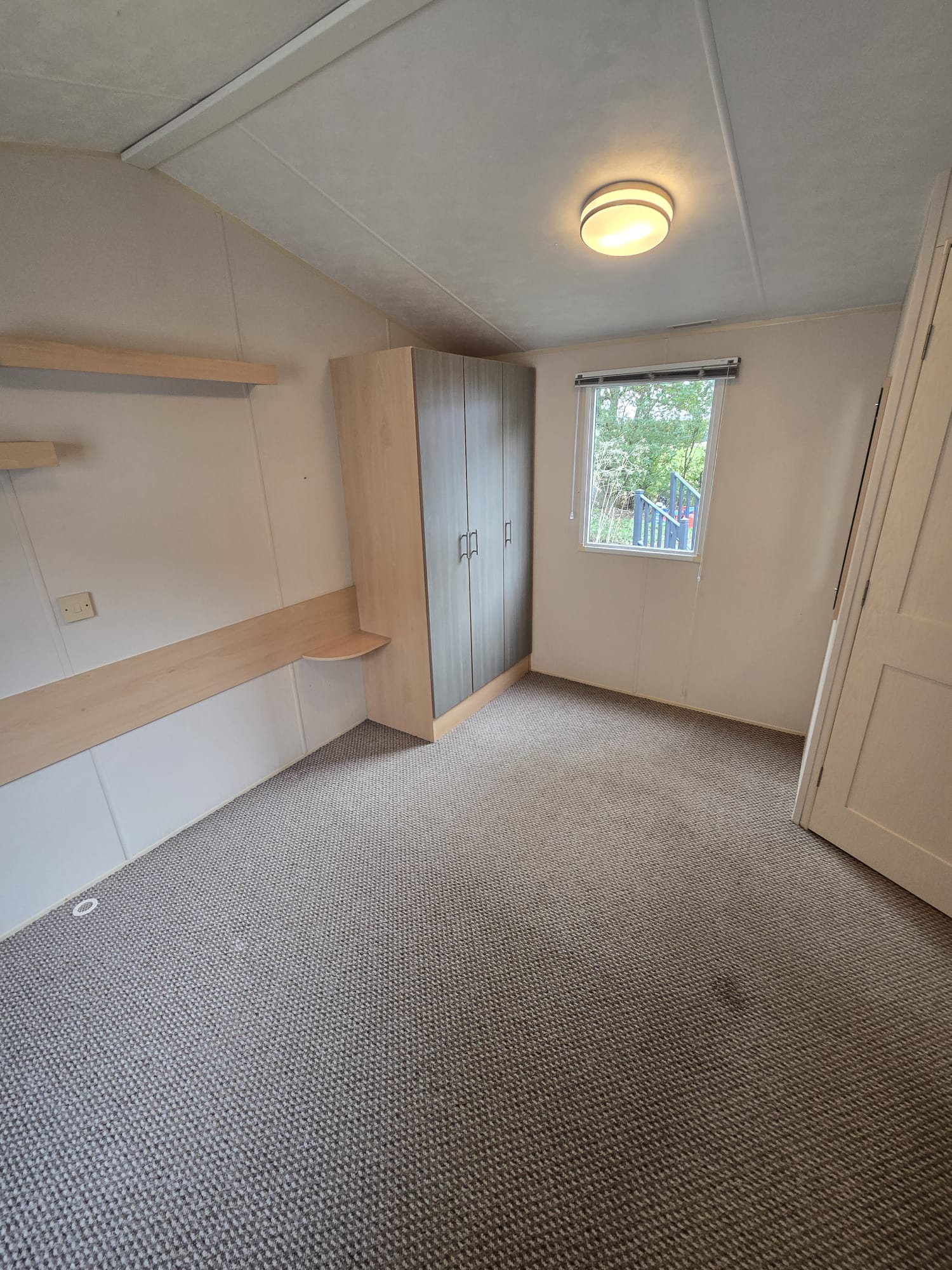 AVAILABLE | 2013 Willerby Sunset 35x12 | 2 beds | Full Winterpack