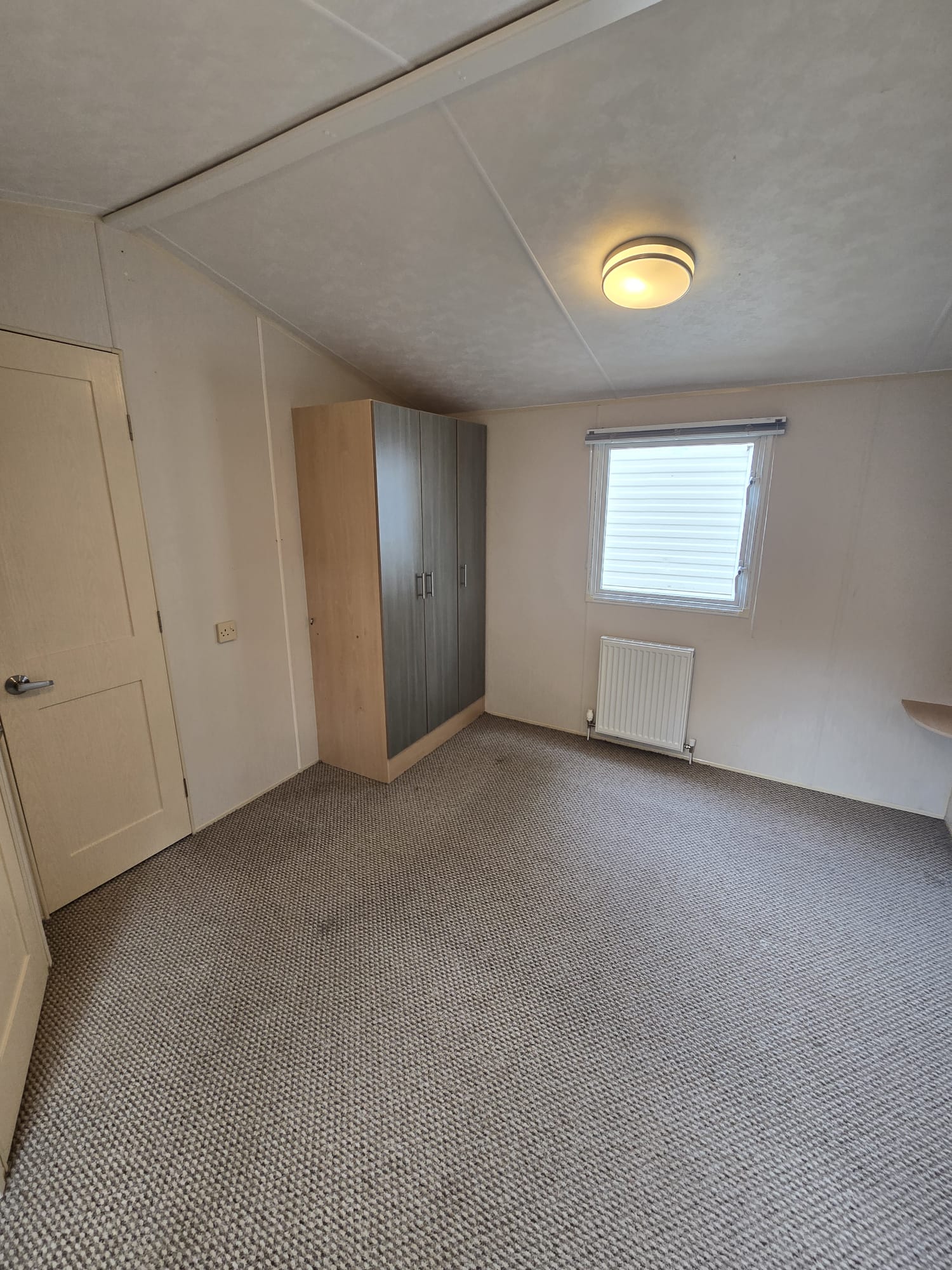 AVAILABLE | 2013 Willerby Sunset 35x12 | 2 beds | Full Winterpack