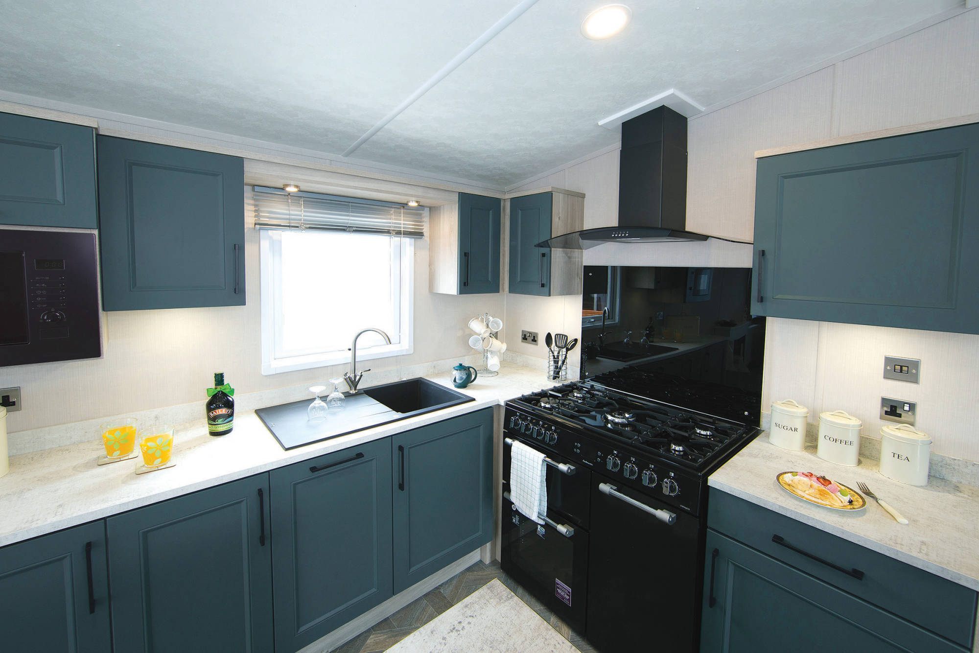 PRE-ORDER | 2027 Sunrise Lodge Superior DELUXE | 40x14 | 2 or 3 beds